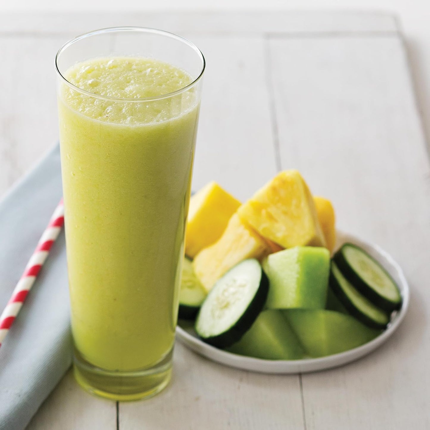 Fit Compact Personal Blender, Portable Blender For-Smoothies, Shakes, Food Prep, and Frozen Blending, 700-Watt Base, (2) 16-Oz. Cups and Spout Lids, Black QB3001SS